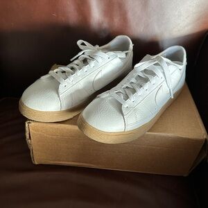 Nike Blazer All White Sneakers Size 6.5 Youth (8W)